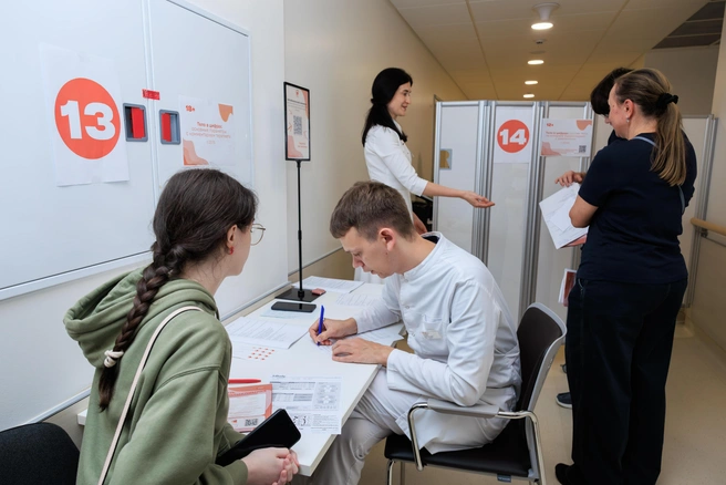 На втором этаже гости могли узнать основные параметры своего тела | Источник: Денис Полуэктов