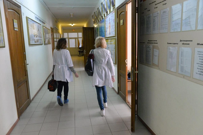 В этом году Уральский государственный медицинский университет принял более 2,4 тысячи студентов-первокурсников | Источник: Артем Устюжанин / E1.RU