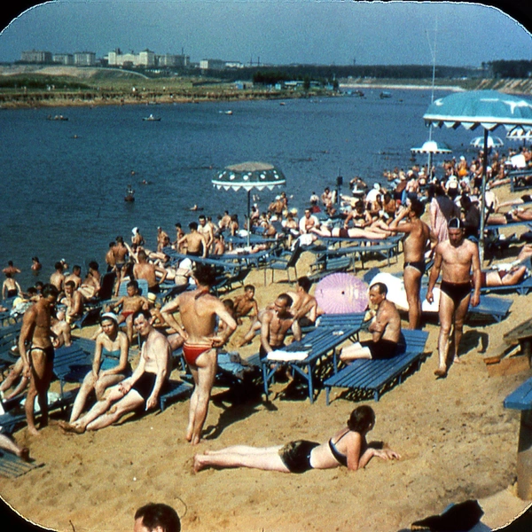 Пляж в Серебряном Бору, 1956–1957 | Источник: Pastvu