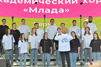 Руководит хором Ольга Выгузова | Источник: Василина Любимова / 59.RU
