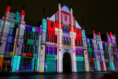 Лабиринт и инопланетная башня: вечерние локации Intervals