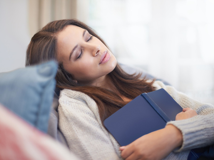 Почему спать днем вредно, и как избавиться от этой привычки