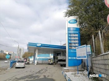 На заправке «Опти» бензина не оказалось вовсе | Источник: Егор Сафронов / NGS.RU