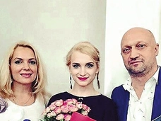 Дочь Гоши Куценко и Марии Порошиной: «Стеснялась своих родителей»