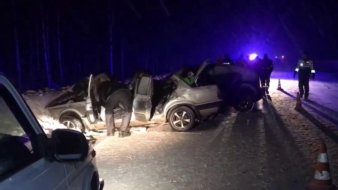 На трассе Полазна — Чусовой после лобового столкновения погибли водитель и пассажир BMW