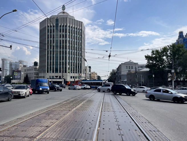 «Чудильник» можно рассмотреть на картине художника Василия Курилова | Источник: Алёна Золотухина / NGS.RU