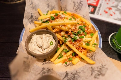 Самарские блогеры вывели «индекс жадности» для картошки фри