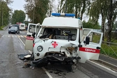 Скорая попала в ДТП в Архангельской области