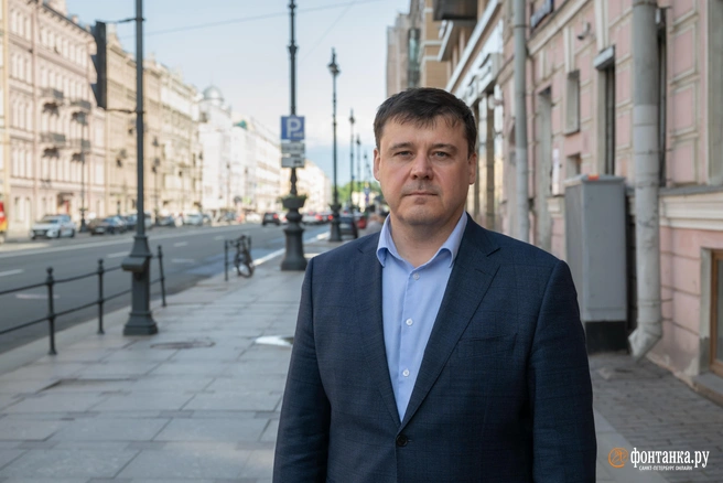 «Это как больной зуб, который нужно вылечить». Глава жилищного комитета — об аварийных домах, преображении Невского и любви к городу | Источник: Андрей Бок / «Фонтанка.ру»