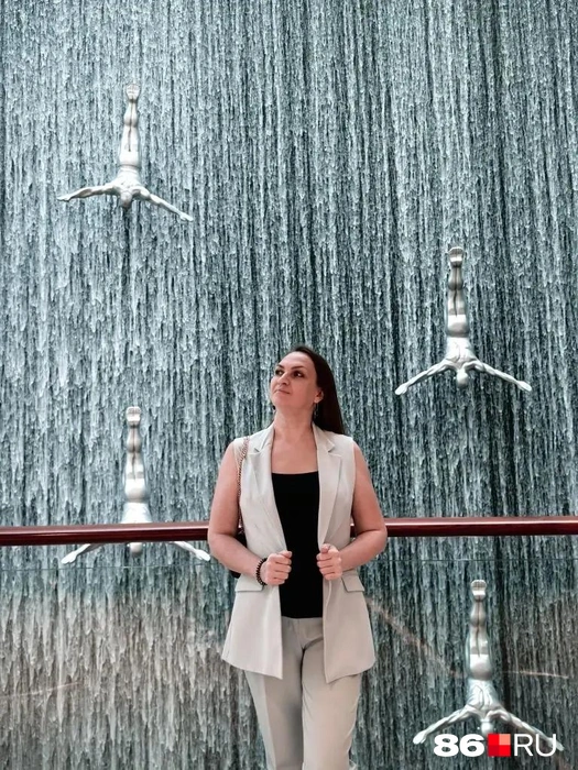 Знаменитый фонтан в Дубай Молле безусловно заслуживает внимания | Источник: Анастасия Шевякова / 86.RU