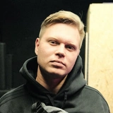 <p>Женя Трофимов</p>