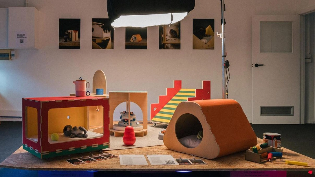 Для зверей и для людей: многофункциональные домики для домашних питомцев | Источник: Never Too Small