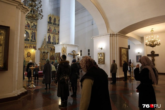 Так мало народу в праздники здесь не бывало | Источник: Александра Савельева