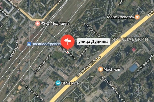 Сквер спасал жителей от шума соседних транпортных путей | Источник: Яндекс.карты