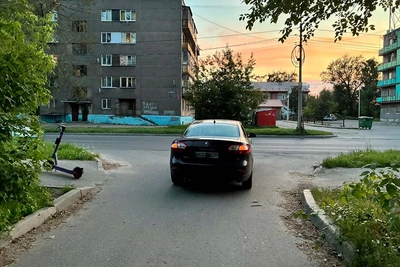 Две девочки на электросамокате пострадали в ДТП в Череповце