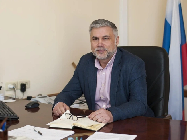 Алишер Рустамов возглавил район в июне 2025 года | Источник: Алишер Рустамов / vk.com