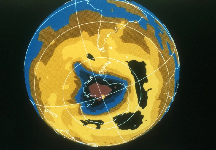 Над Антарктидой обнаружена таинственная озоновая дыра размером с континент — ученые в панике