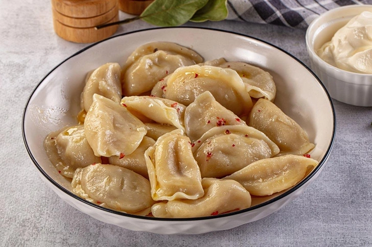 Традиционные вареники с начинкой из картофеля и лука | Источник: Andrey Starostin / Alamy via Legion Media