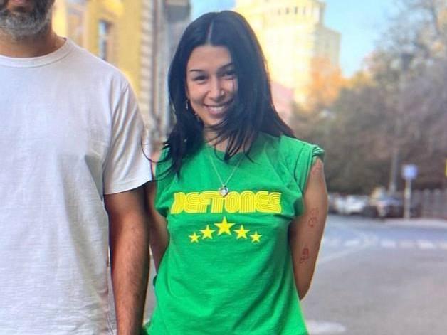 Как сейчас выглядит старшая дочь Ивана Урганта Эрика, которая приехала в Россию