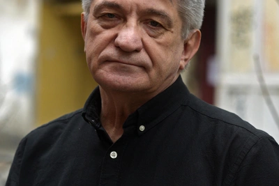 Sokurov and eight others removed from film council