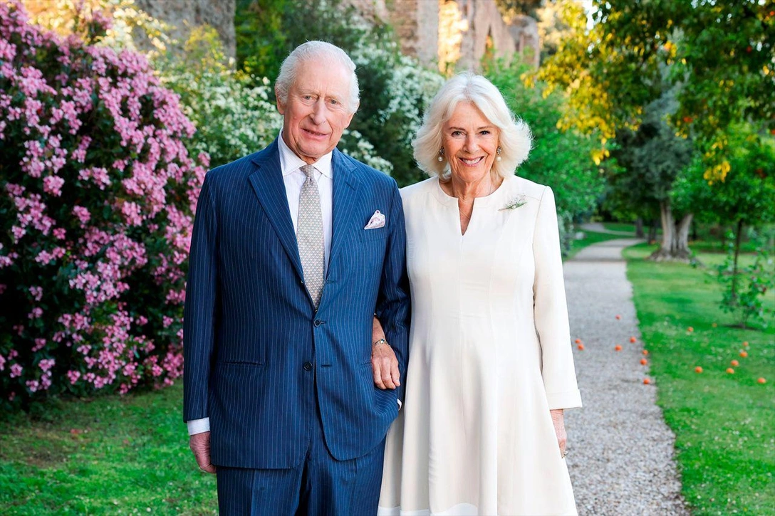 Король Карл III и королева Камилла | marieclaire.ru