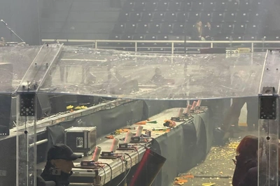 Мурманчане критикуют чистоту Ледового дворца после концерта