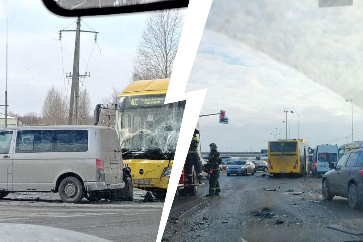 «Выехал под знак»: в Минтрансе сделали заявление после массового ДТП с автобусом под Ярославлем