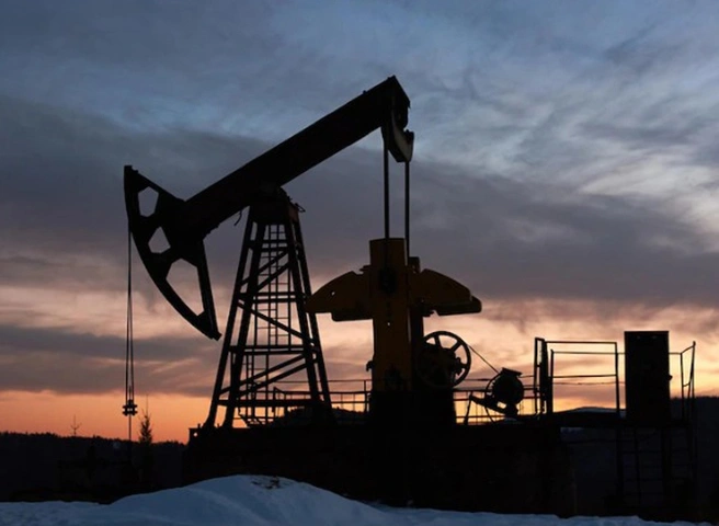 Россия запретит поставлять нефть и нефтепродукты странам по потолку цен | ya62.ru