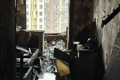 Пострадавшего при пожаре в Тюмени госпитализировали