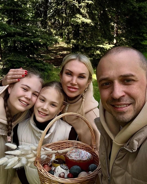 Артист — примерный семьянин