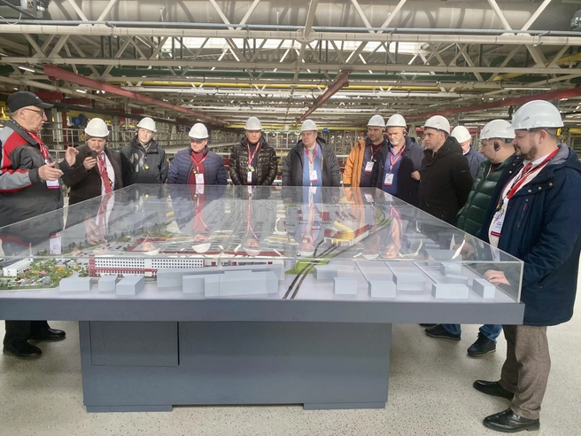 Территория Ростсельмаш занимает 14 га. Производственные площади — 62 000 кв. м, а общая численность персонала ГК превышает 15 000 человек | Источник: ООО «Агроцентр»
