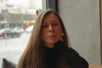 «Чтобы не чувствовать себя одиноко, связываюсь с теми, кого на самом деле стоило бы избегать»