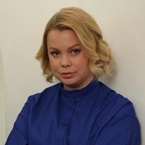 Обвинили в пьянстве: Евгению Осипову уволили из Театра комедии после госпитализации с подозрением на микроинсульт