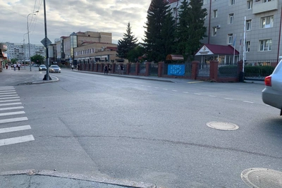 В центре Тюмени перекроют дорогу на две недели из-за ремонта тепломагистрали