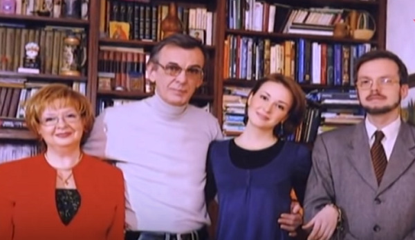 Георгий Тараторкин с семьей