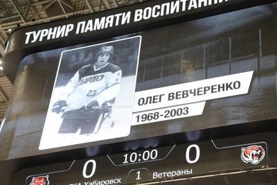 Турнир памяти хабаровских хоккеистов начался в Платинум Арене