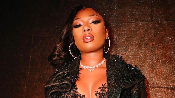 Megan Thee Stallion рассказала, почему боролась за право выпустить ремикс BTS «Butter» 😱