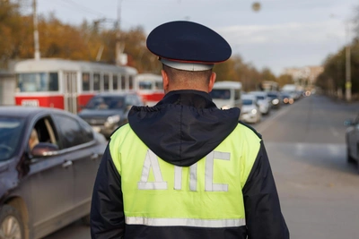 Движение в южной части Волгограда парализовано фурой