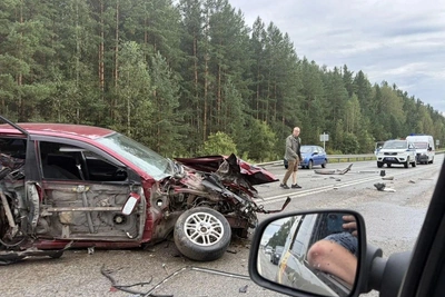 Автобус с 20 пассажирами попал в массовое ДТП под Березовским