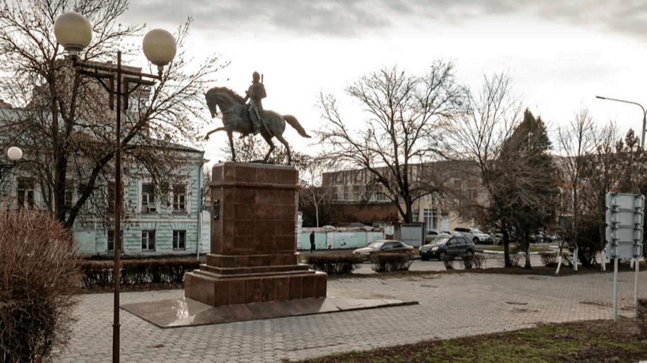 В Новочеркасске отремонтируют часть Платовского бульвара. Проект сделала фирма, готовившая благоустройство для парка «Дружба»