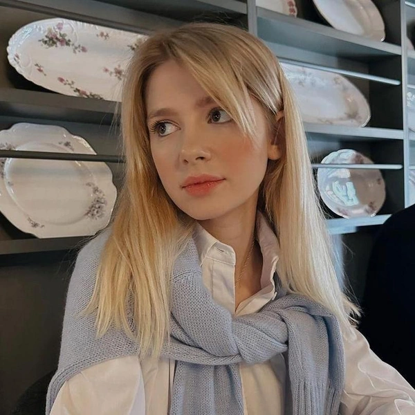 Анастасия Уколова | www.starhit.ru