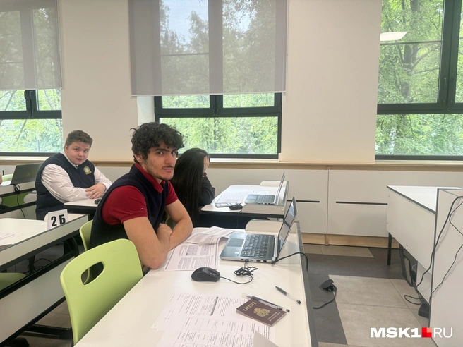 Московские школьники сдают ЕГЭ по информатике и иностранным языкам | Источник: Мария Сидорова / MSK1.RU