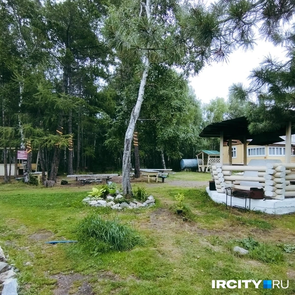 Турбаза в Култушной, где мы остановились на ночлег. Здесь довольно просторно | Источник: Алина Климова