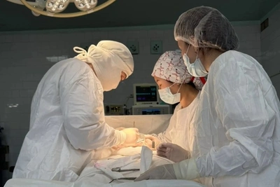 Хирурги из Читы спасли мужчину с разрывом печени в Забайкалье