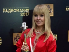 Елка, Валерия и Агутин повеселились на церемонии «Радиомания»