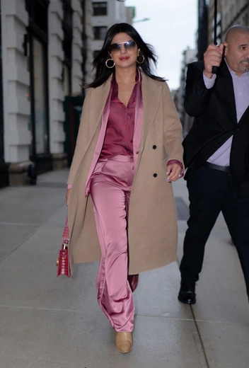 Приянка Чопра в Нью-Йорке | marieclaire.ru