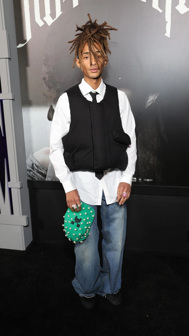 Жас американдық әйелдердің эротикалық фотосуреттері