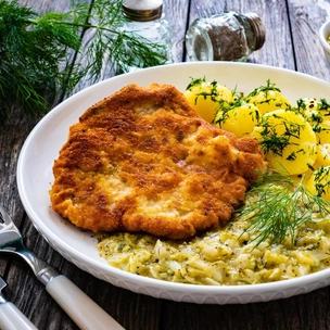 Куриные отбивные в сырной панировке: вкусный и сытный ужин всего за 20 минут