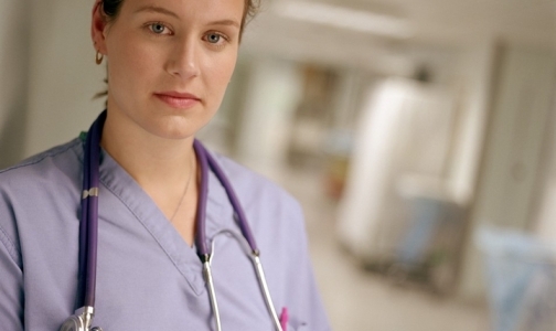 Росстат назвал среднюю зарплату врачей и медсестер в 2015 году