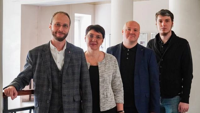 Татьяна Белых и члены группы психологов-исследователей | Источник: sgu.ru